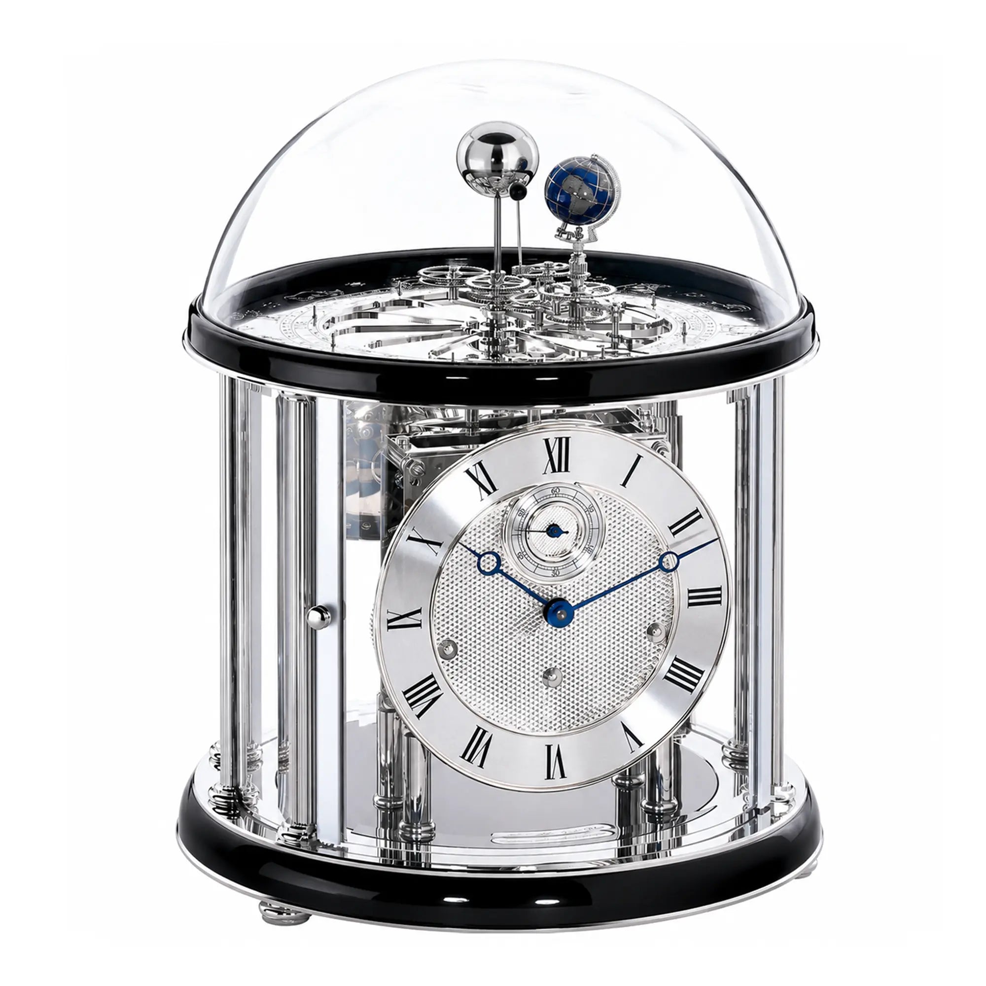 Reloj de mesa con campana de cristal y mecanismo plateado, base negra