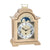 Reloj de mesa de madera clara con esfera de fases lunares y números romanos