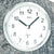 Reloj de sobremesa AMS F5176 de piedra natural • Radiocontrolado • Carcasa de madera con revestimiento de piedra