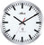 "Reloj de pared con marco plateado de acero inoxidable, esfera blanca, manecillas negras y segundero rojo"