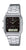 Reloj Casio Vintage: correa de metal plateado, esfera negra con pantalla digital.