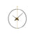 Wanduhr mit schwarzem Ring, goldener Mittelplatte und kreuzenden schwarzen Zeigern