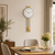 "reloj de pared en el comedor con número de modelo: 70722-000871"
