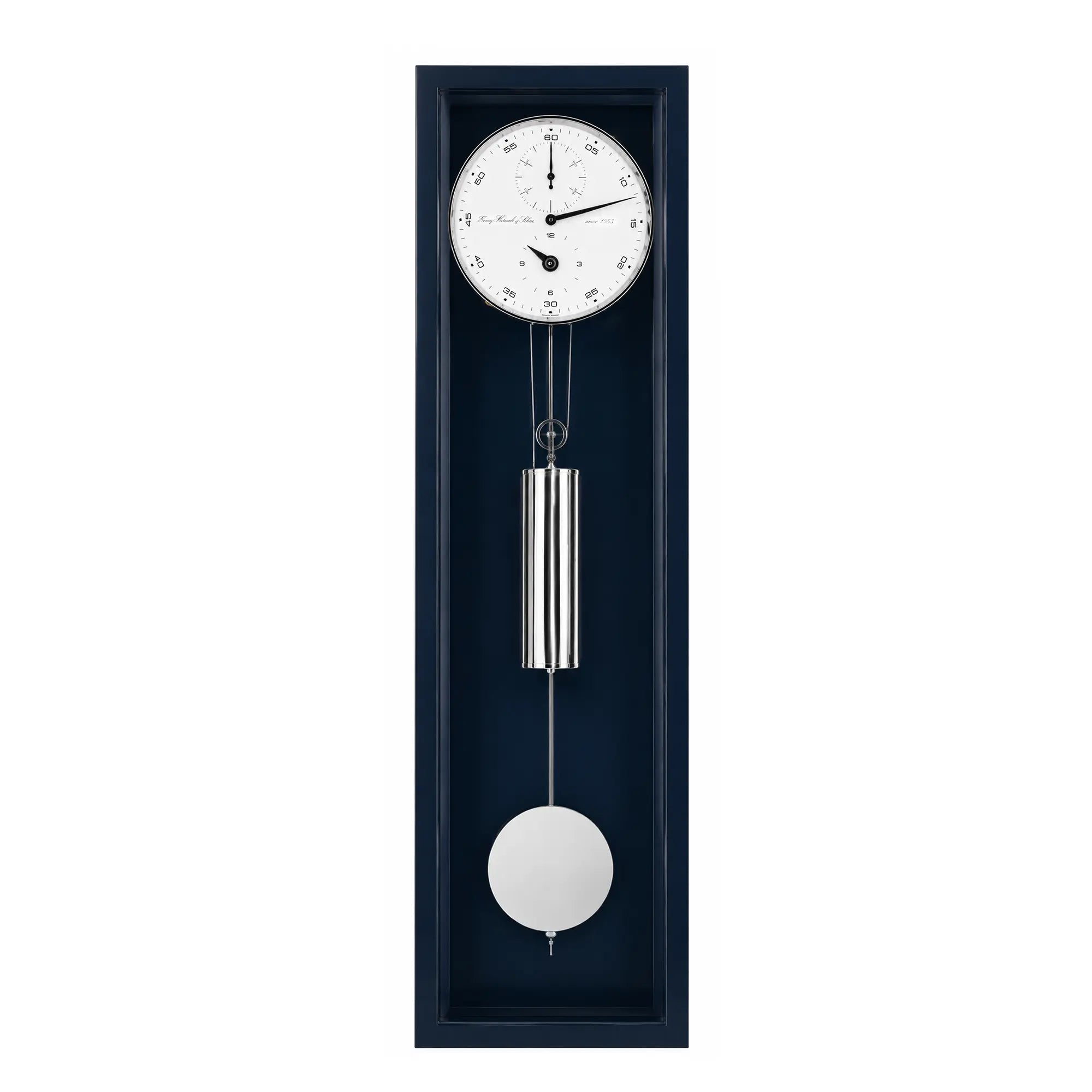 Reloj de pared con esfera redonda en marco oscuro, péndulo oscilante y peso redondo