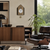 Wanduhr im Hausdesign in Sonoma mit Pendel und rundem Ziffernblatt, Holzoptik