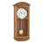 "Reloj de pared de madera con esfera blanca y péndulo, caja rectangular, visible de frente."
