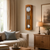 Reloj de pared de madera con esfera redonda, ventana de cristal y péndulo de metal