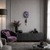 Reloj de pared con esfera violeta y péndulo de cadena, caja de reloj negra
