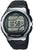 Reloj Casio con brazalete de radio, pantalla digital, caja redonda plateada y correa de caucho negra