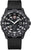 Reloj de hombre con esfera negra y correa textil negra, marcadores luminosos distintivos