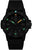 Reloj de hombre con correa de plástico negra, esfera negra e índices luminiscentes verdes