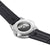 Reloj de hombre con movimiento visible en la parte posterior y correa de caucho negro