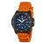 Pulsera de hombre con botón lateral, caja negra, esfera azul y correa naranja