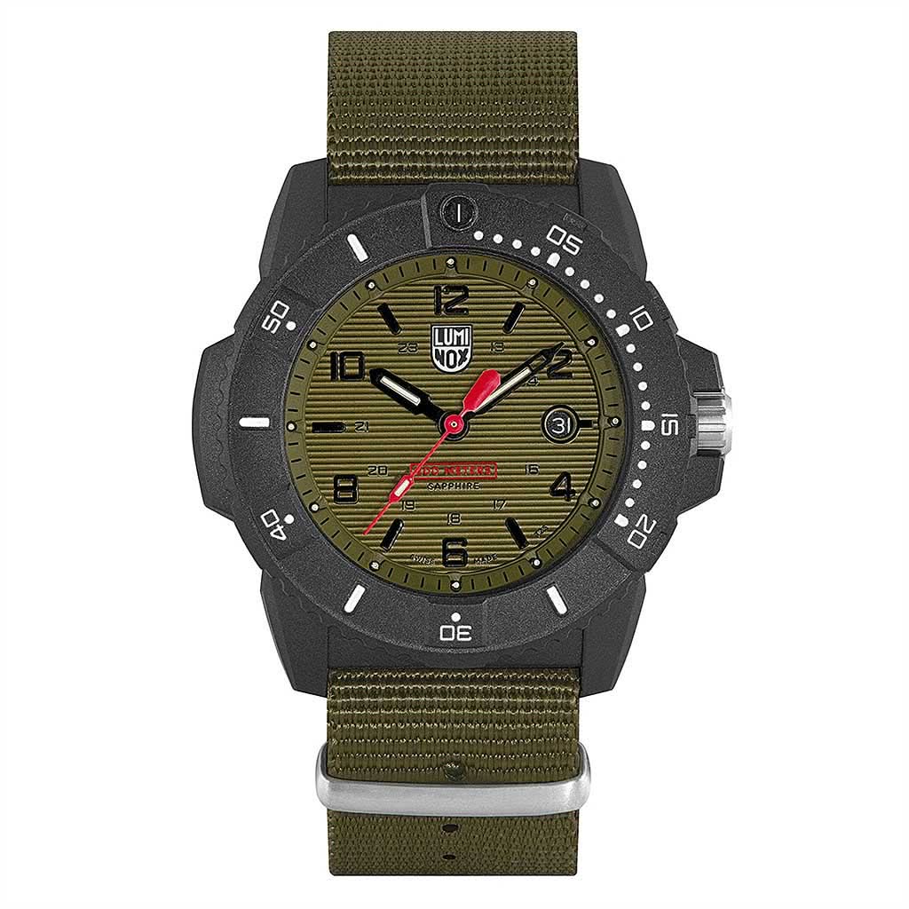 Reloj Luminox para hombre: caja negra, esfera verde oliva, correa de textil