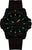"Reloj automático con esfera negra y correa de silicona negra, índices luminosos, fecha visible"