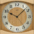 AMS Wanduhr mit rundem Holzgehäuse, Mineralglas und schwarzen Zeigern