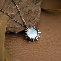 Shade Collar con colgante de sol - Holzkern Modell: Jewelry