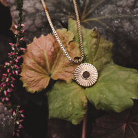 Stencil Collar con colgante redondo - Holzkern Modell: Jewelry