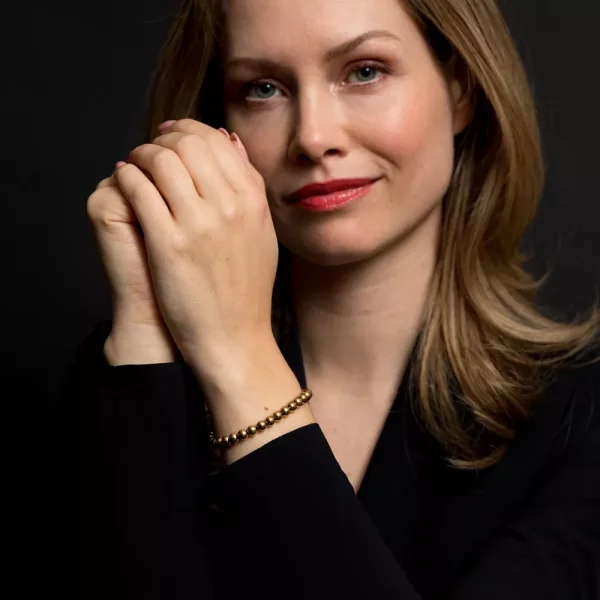 Pulsera de piedras de 6 mm de acero inoxidable ionizado chapado en oro de 18 quilates con cierre de acero inoxidable - Modelo Rebel&Rose: RR-60046-G-S