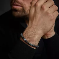 Pulsera de piedras negras de ónix, lava, larvakita...